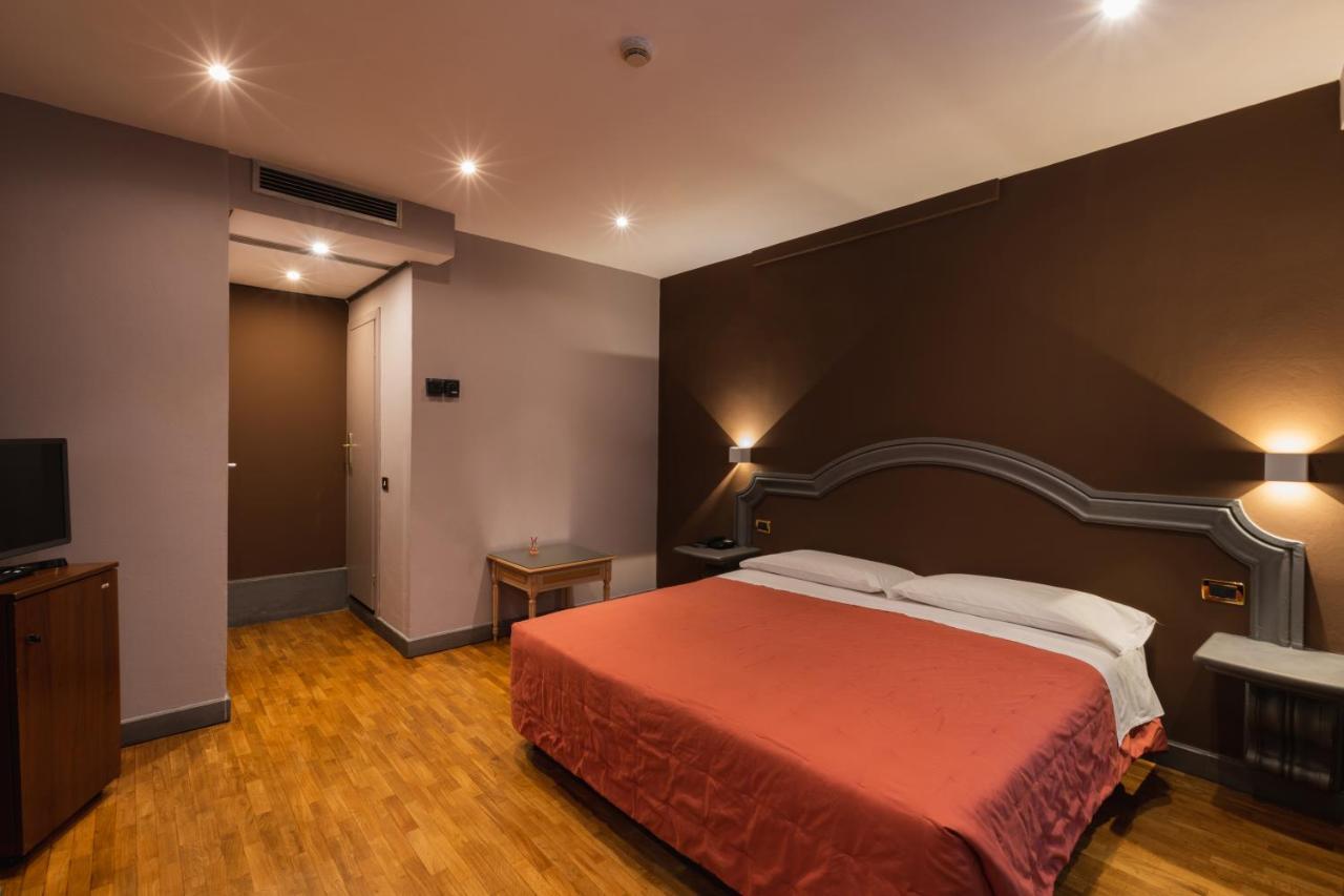Hotel Unicorno ฟลอเรนซ์ ภายนอก รูปภาพ