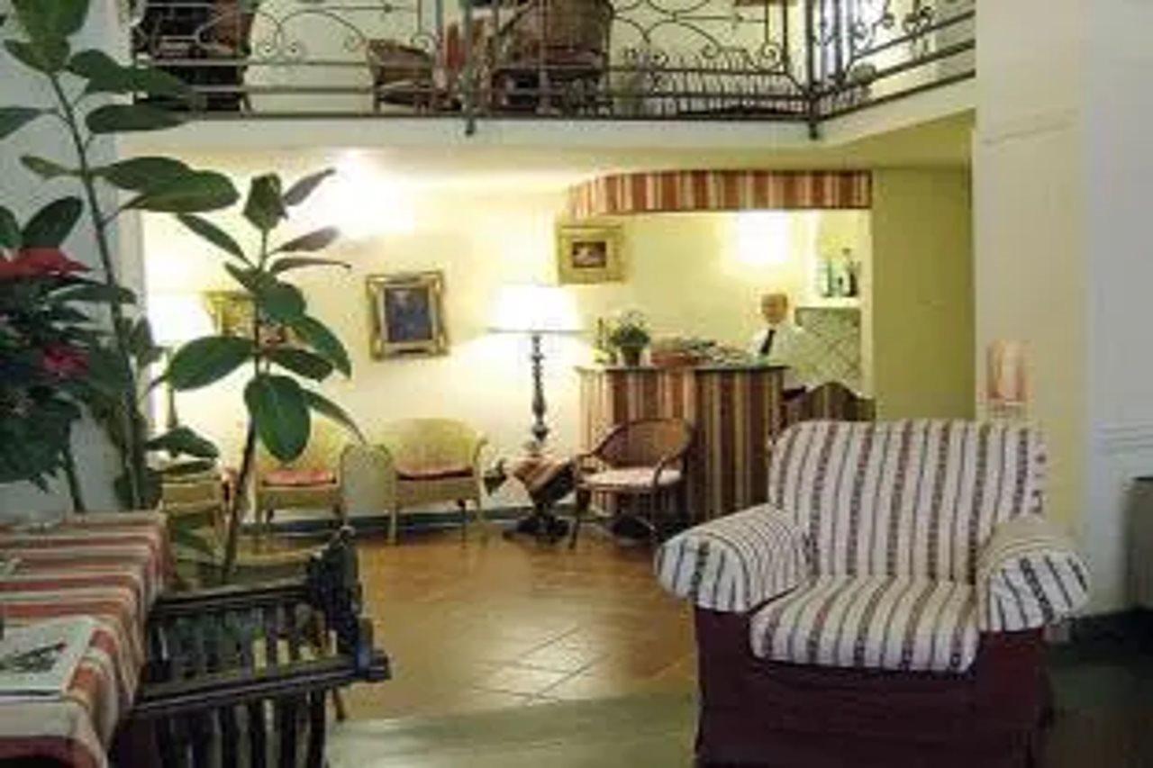 Hotel Unicorno ฟลอเรนซ์ ภายนอก รูปภาพ